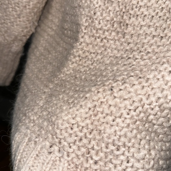 Free People Cozy Cat Pullover V-Neck Knit - Picture 2 of 8